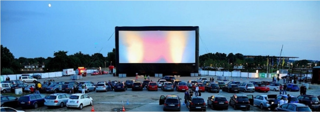 Layar Proyeksi Film Teater Terbuka Tiup Luar Ruangan untuk Bioskop Drive-in